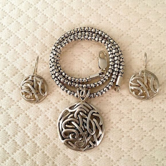 SILPADA Intertwined Circle Oxidized Sterling Silver Knot Pendant S1691 - Picture 5 of 12